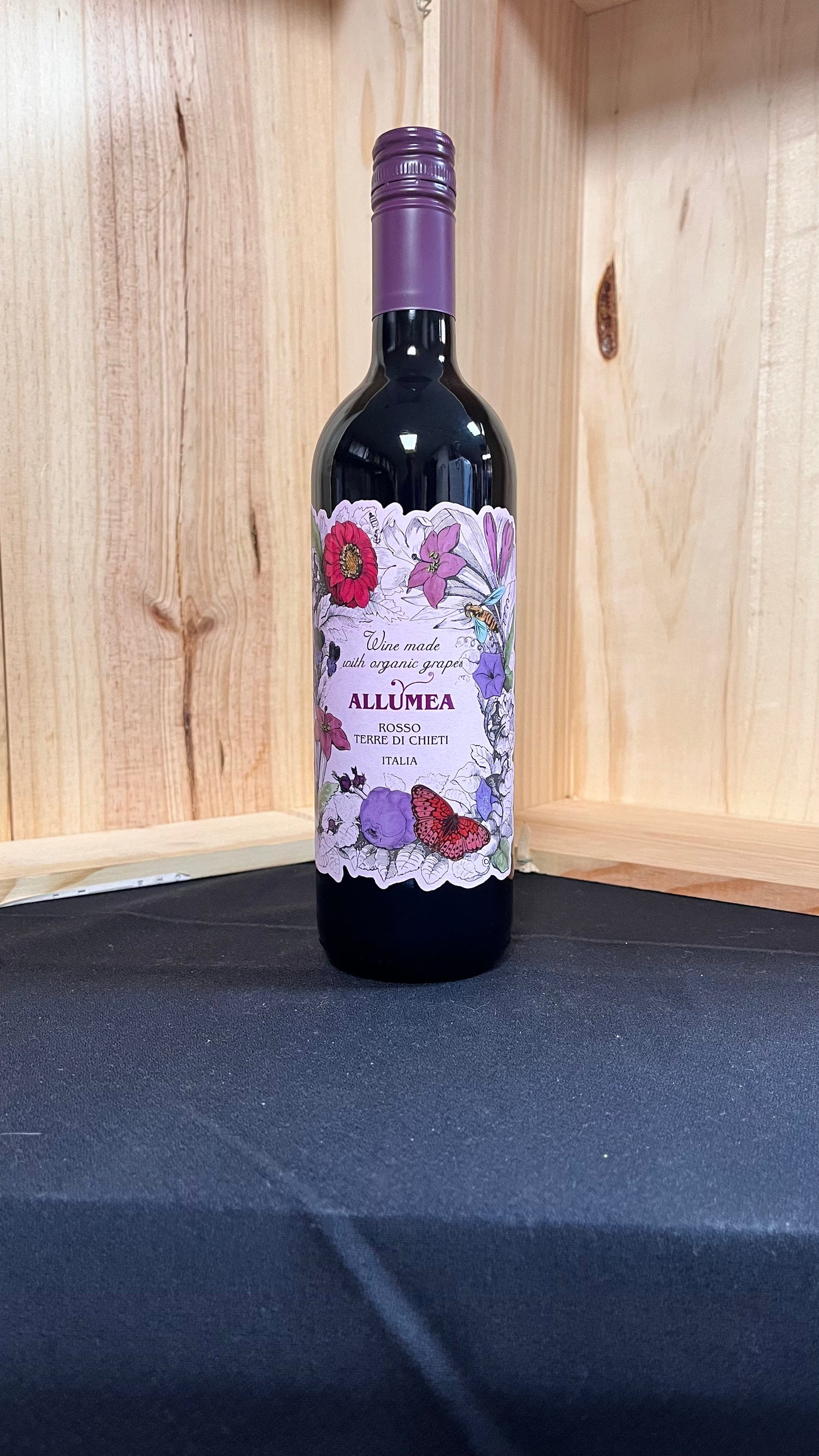 2021 Allumea Organic Rosso Terre di Chieti Montepulciano d’Abruzzo.